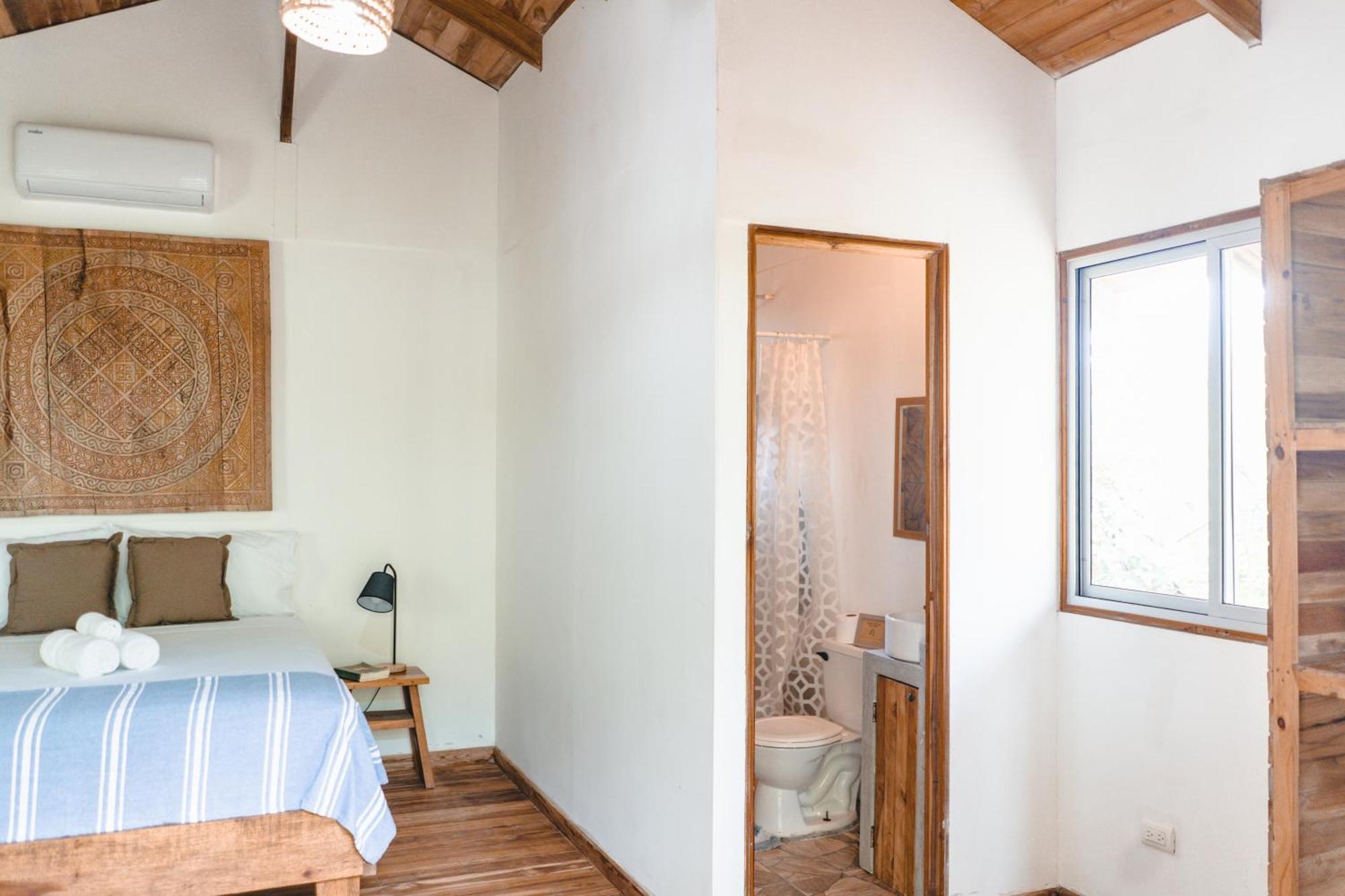 Cuatro Vientos Lodge & Apartments - Mal Pais, Costa Rica Playa Santa Teresa  Værelse billede