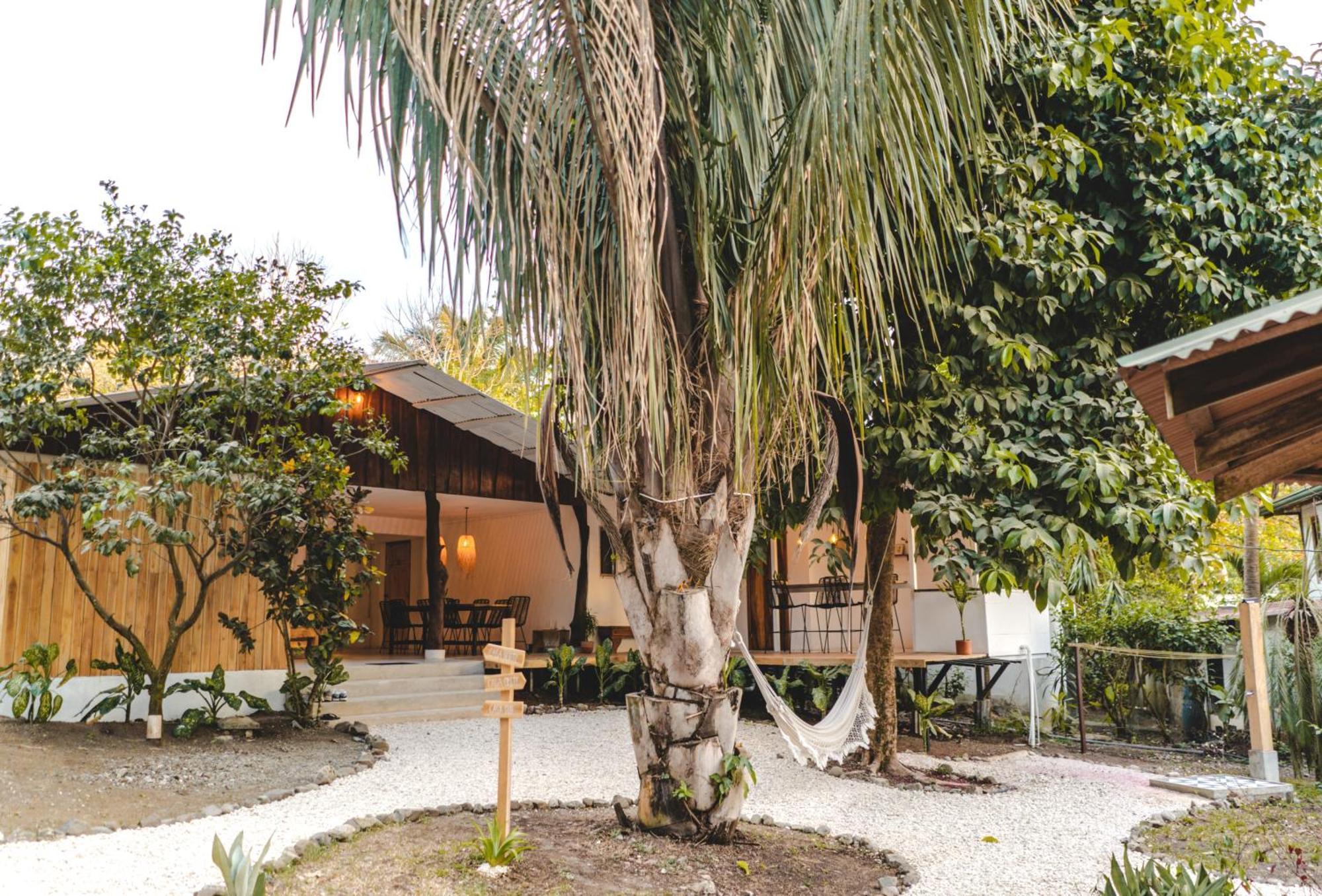 Cuatro Vientos Lodge & Apartments - Mal Pais, Costa Rica Playa Santa Teresa  Eksteriør billede