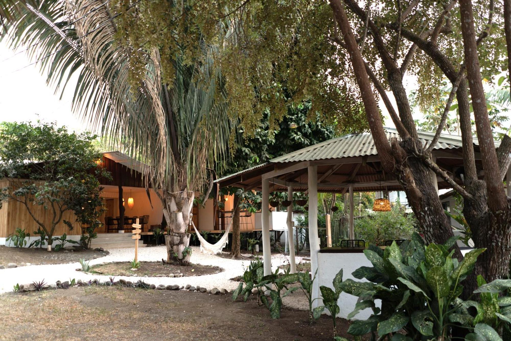 Cuatro Vientos Lodge & Apartments - Mal Pais, Costa Rica Playa Santa Teresa  Eksteriør billede
